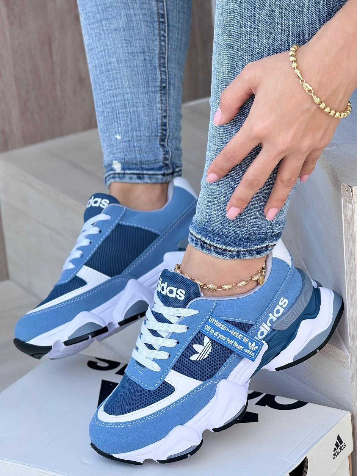 Tenis Adidas Street
