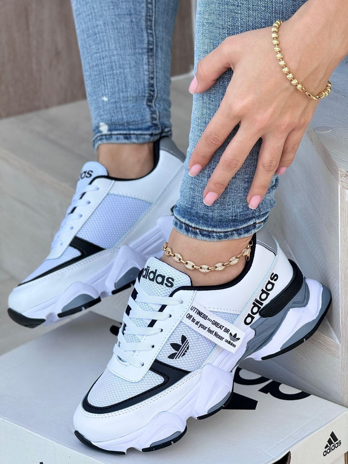 Tenis Adidas Street
