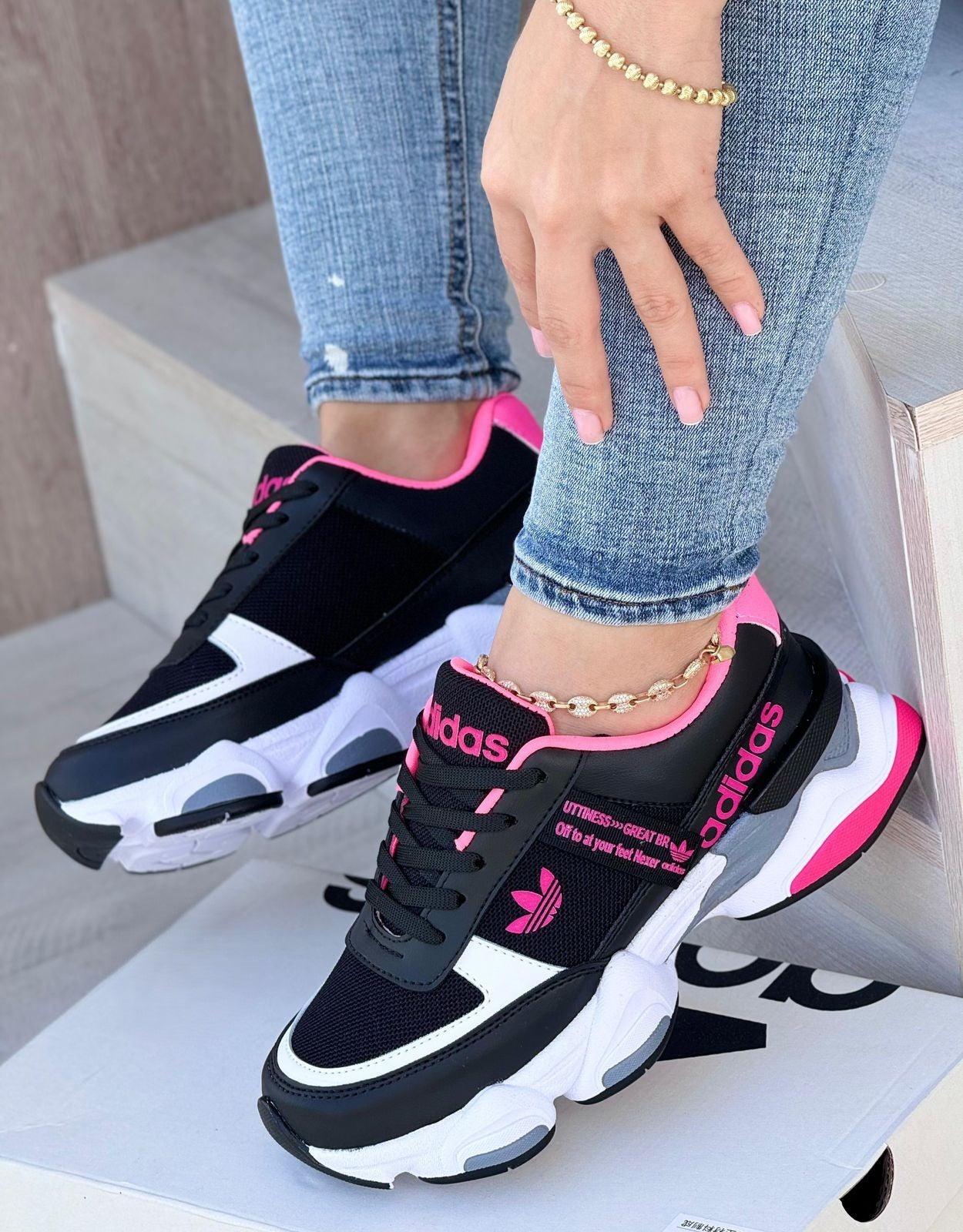 Tenis Adidas Street