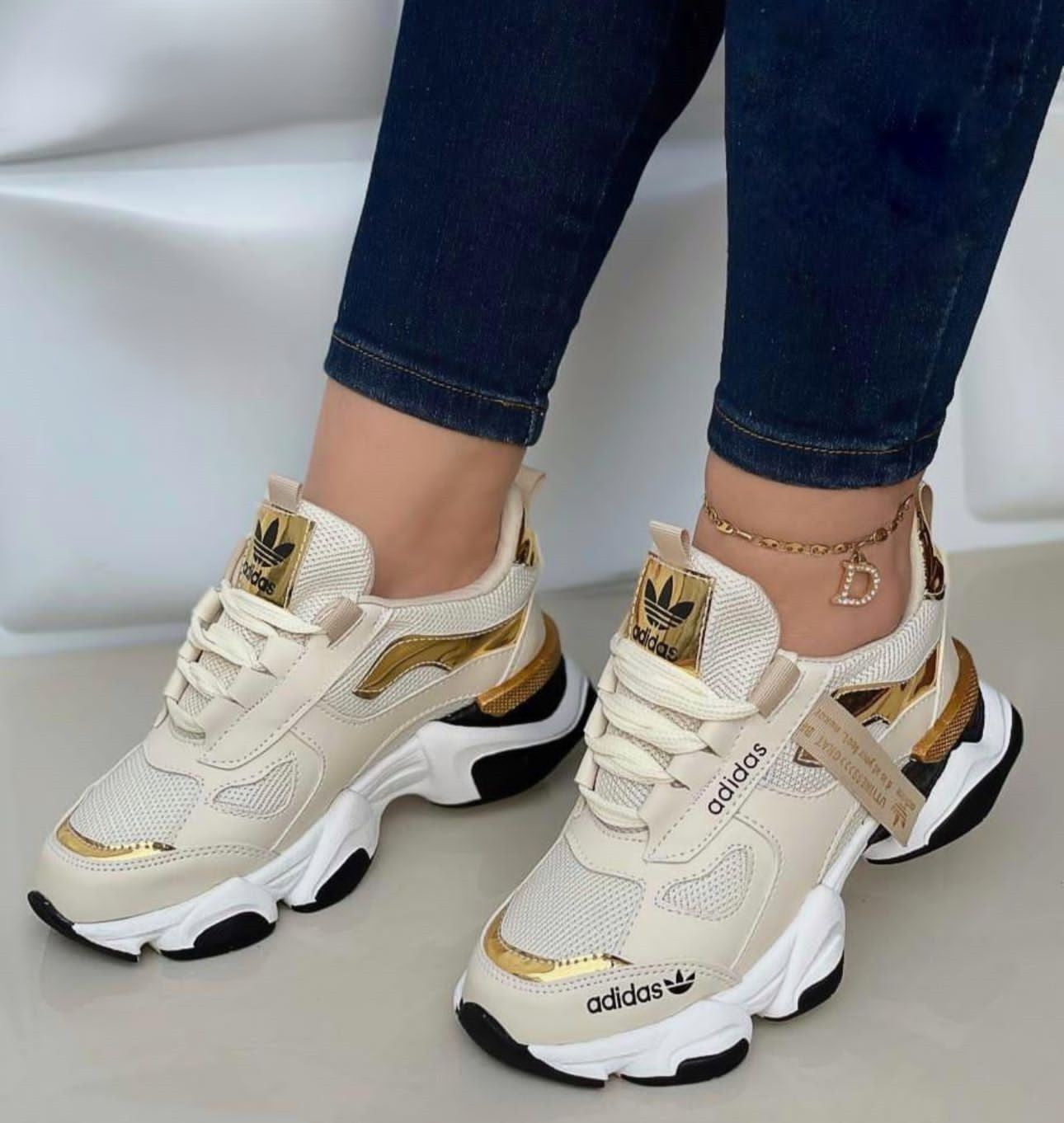 Tenis Adidas Street